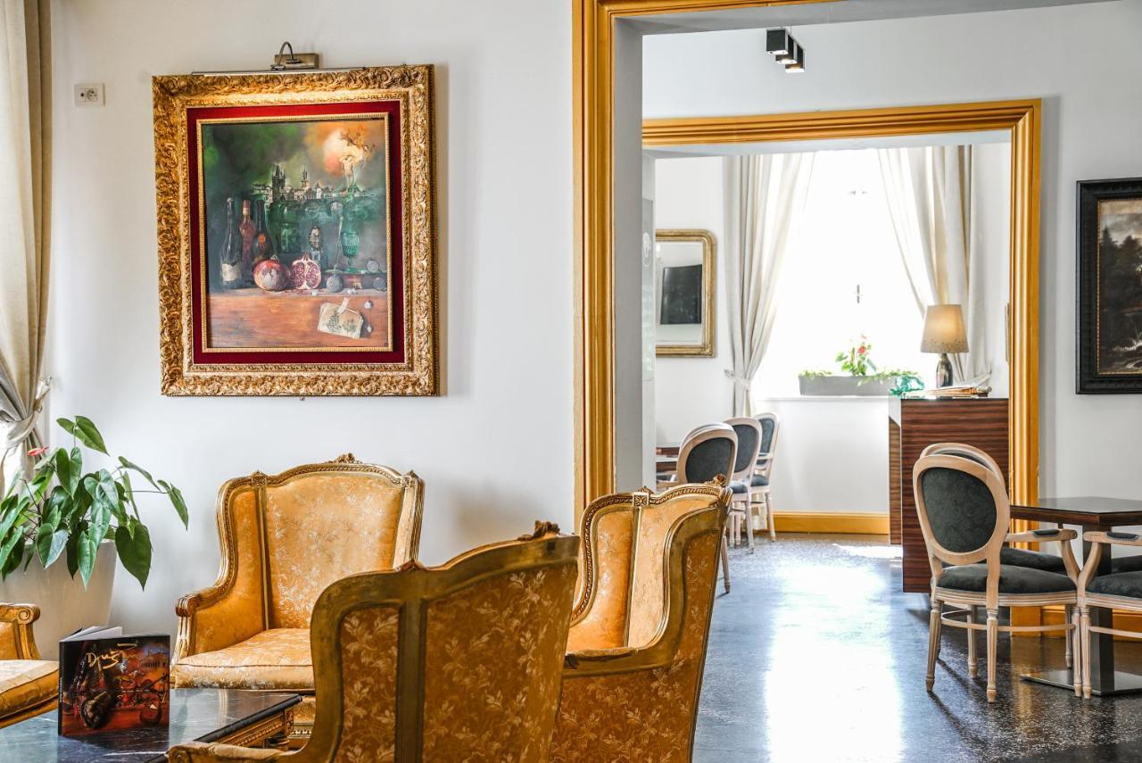 Hotel Assenzio Prague Luaran gambar